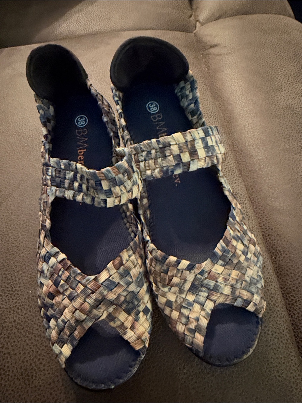NWOT Bernie Mev. Halle Multi Color Wedge Sandal Size 38